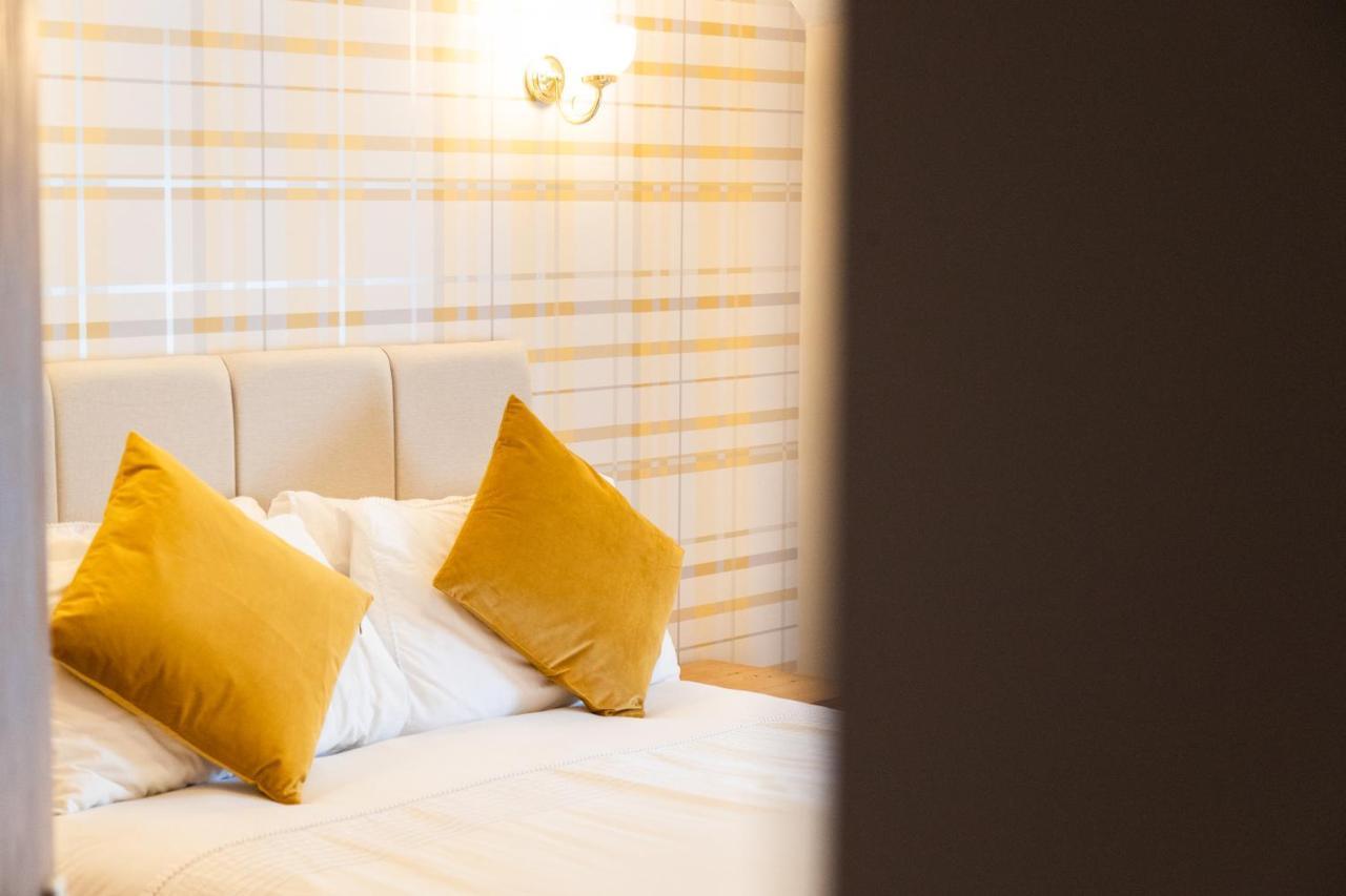 The Unicorn Inn 牛顿索内 外观 照片