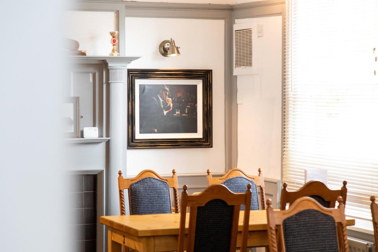 The Unicorn Inn 牛顿索内 外观 照片